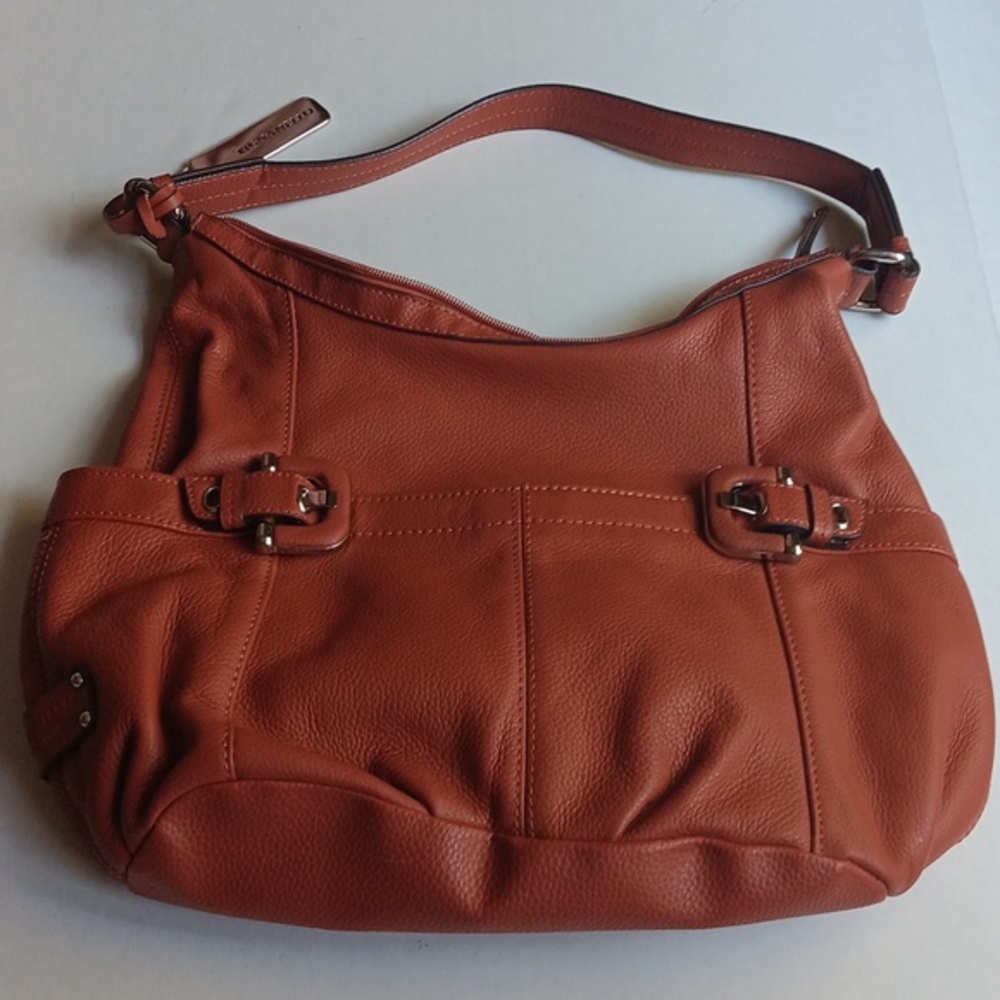ORANGE LEATHER PURSE